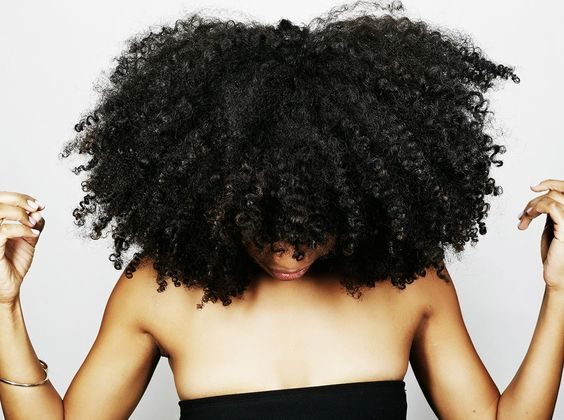 Comment choisir son huile capillaire ? - Ma Coiffeuse Afro